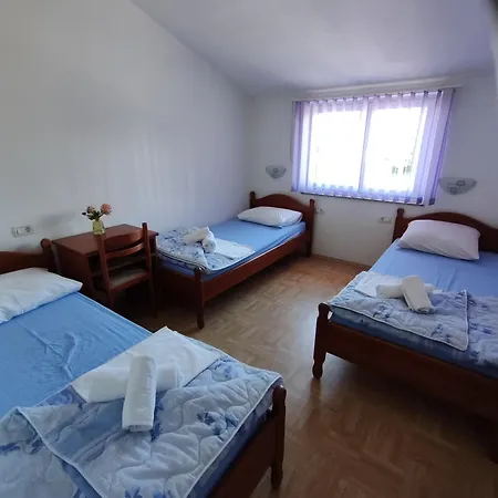 Zdravko And Nevenka Cilic 3*